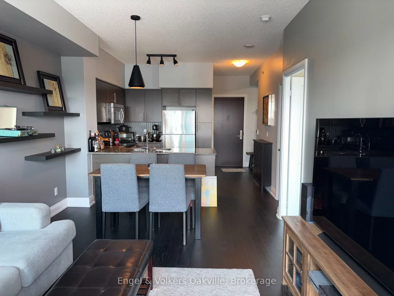 65, Speers, 1014 - QE Queen Elizabeth, Oakville
