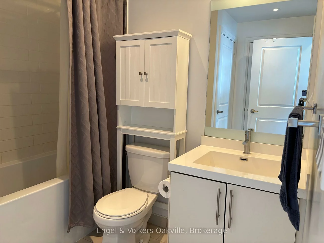 65, Speers, 1014 - QE Queen Elizabeth, Oakville