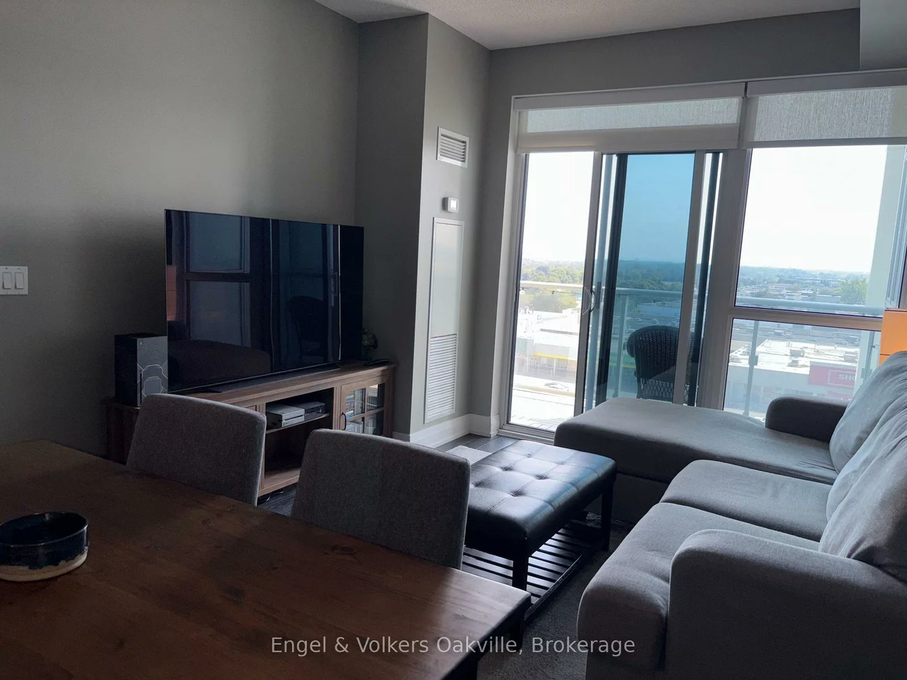 65, Speers, 1014 - QE Queen Elizabeth, Oakville