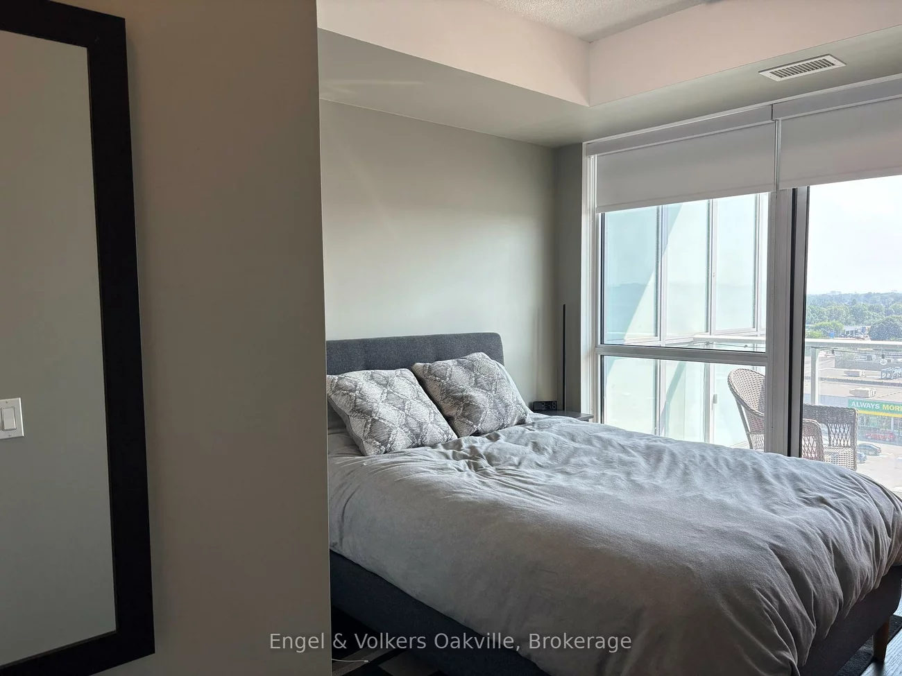 65, Speers, 1014 - QE Queen Elizabeth, Oakville