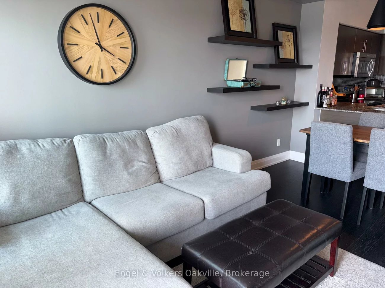 65, Speers, 1014 - QE Queen Elizabeth, Oakville