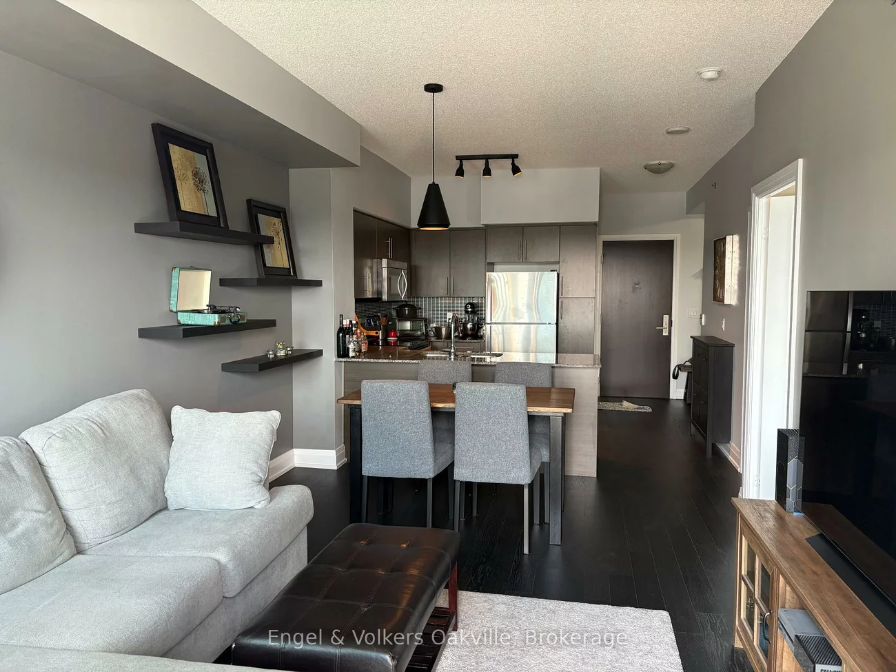 65, Speers, 1014 - QE Queen Elizabeth, Oakville
