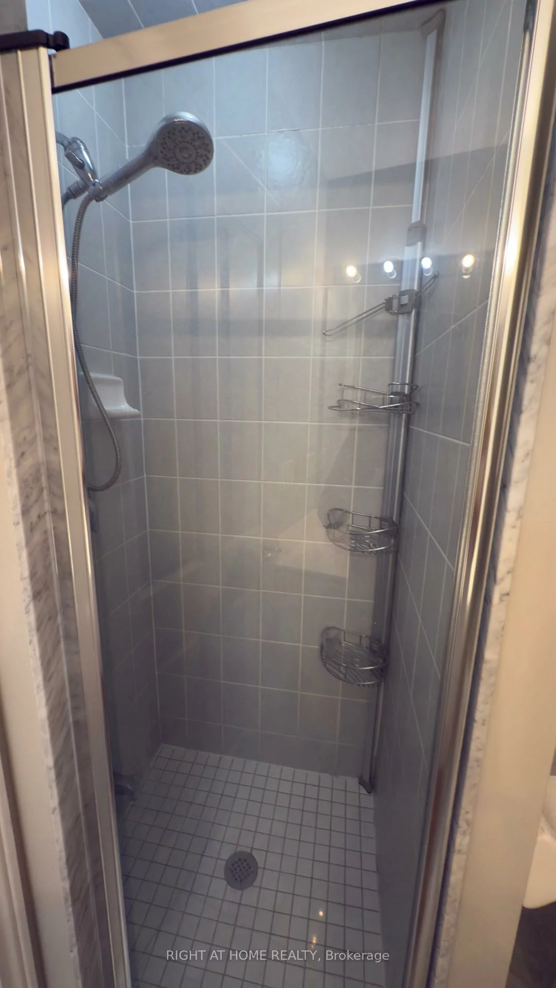 40, Old Mill, 1014 - QE Queen Elizabeth, Oakville