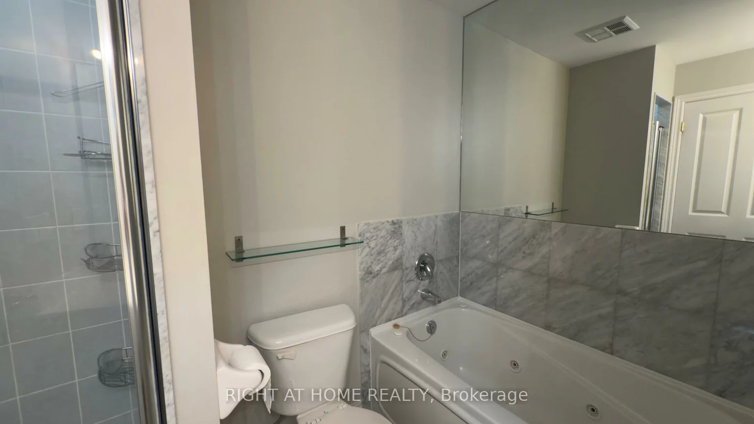 40, Old Mill, 1014 - QE Queen Elizabeth, Oakville