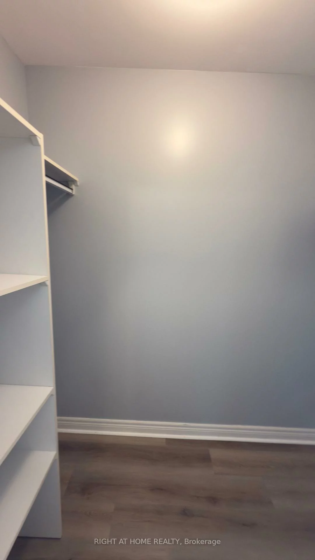 40, Old Mill, 1014 - QE Queen Elizabeth, Oakville
