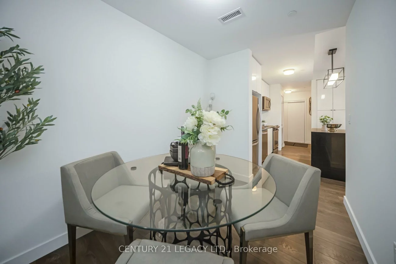210, Sabina, 1008 - GO Glenorchy, Oakville
