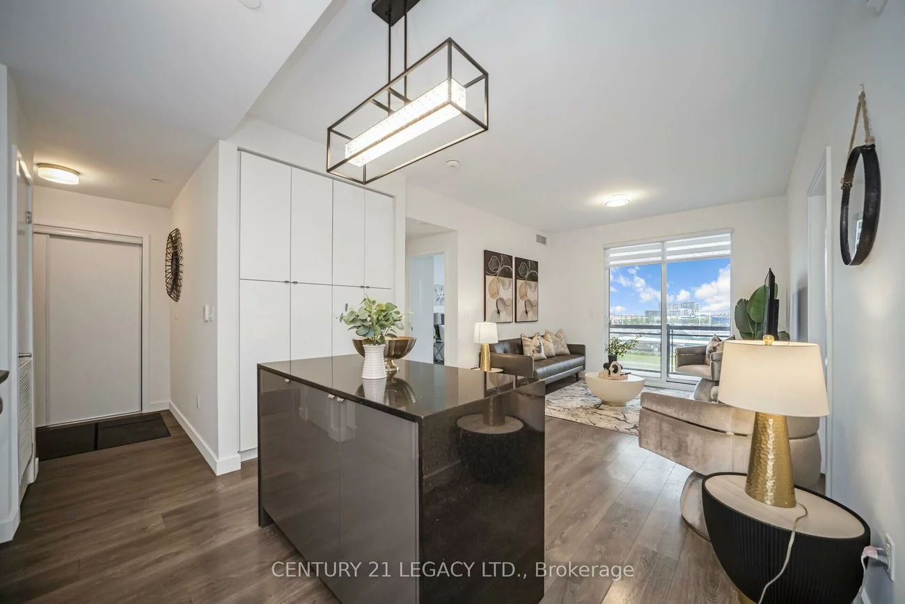 210, Sabina, 1008 - GO Glenorchy, Oakville