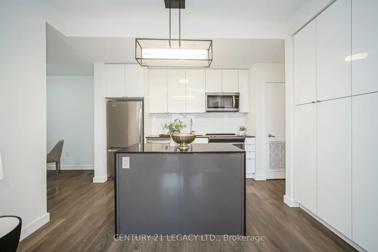 210, Sabina, 1008 - GO Glenorchy, Oakville