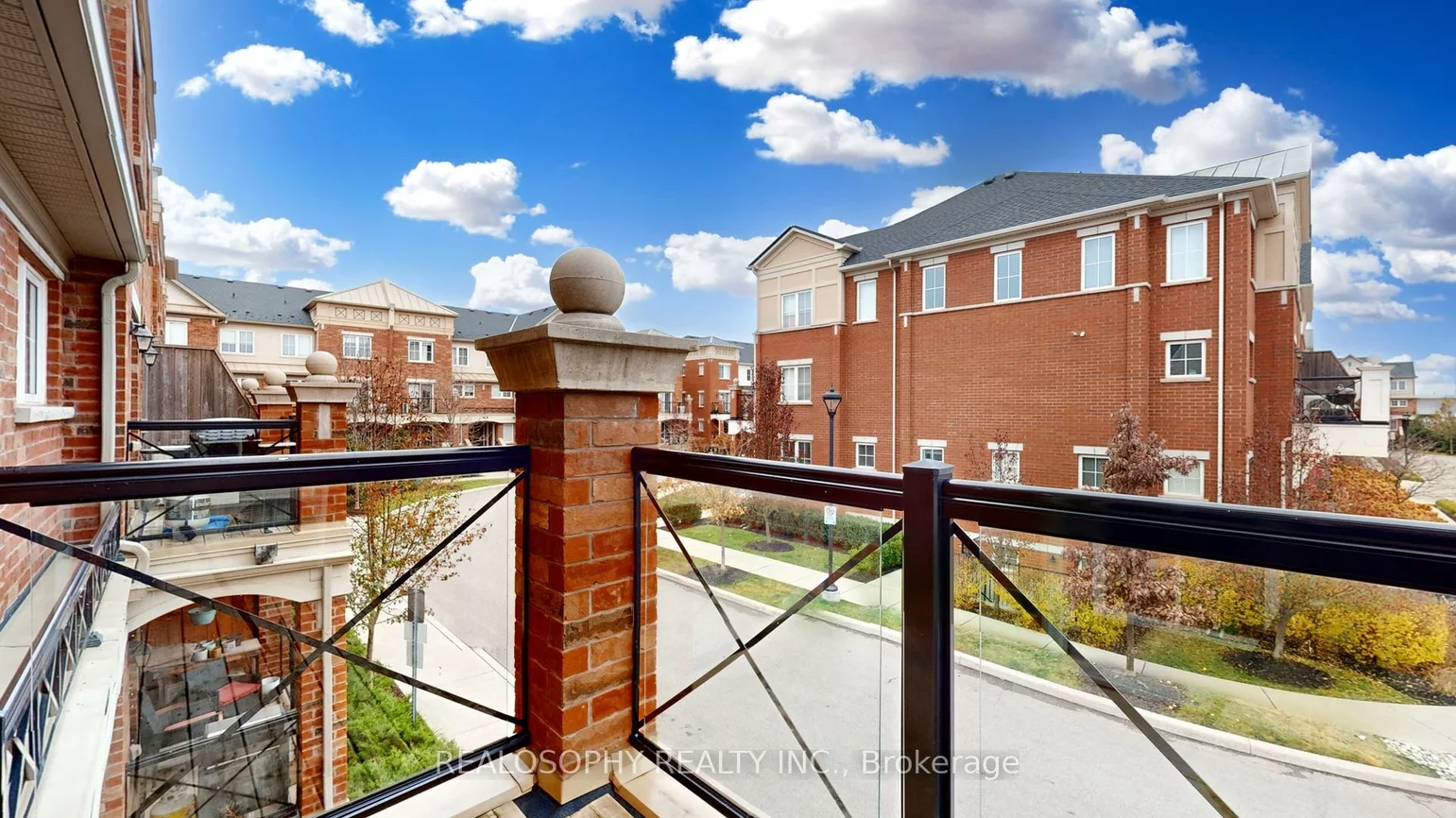 2496, Post, 1015 - RO River Oaks, Oakville