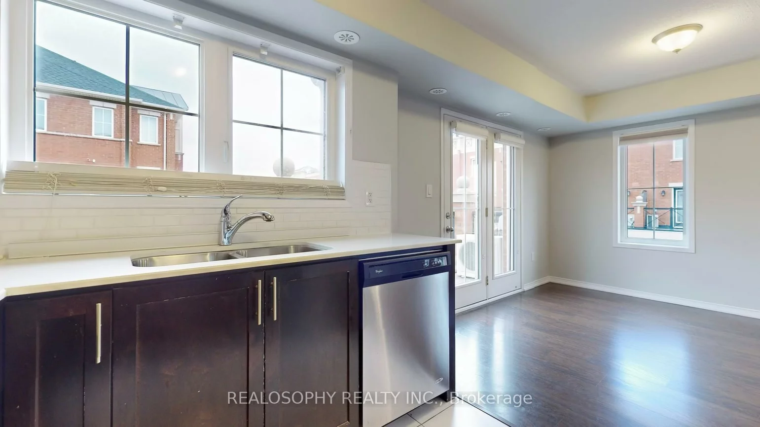 2496, Post, 1015 - RO River Oaks, Oakville