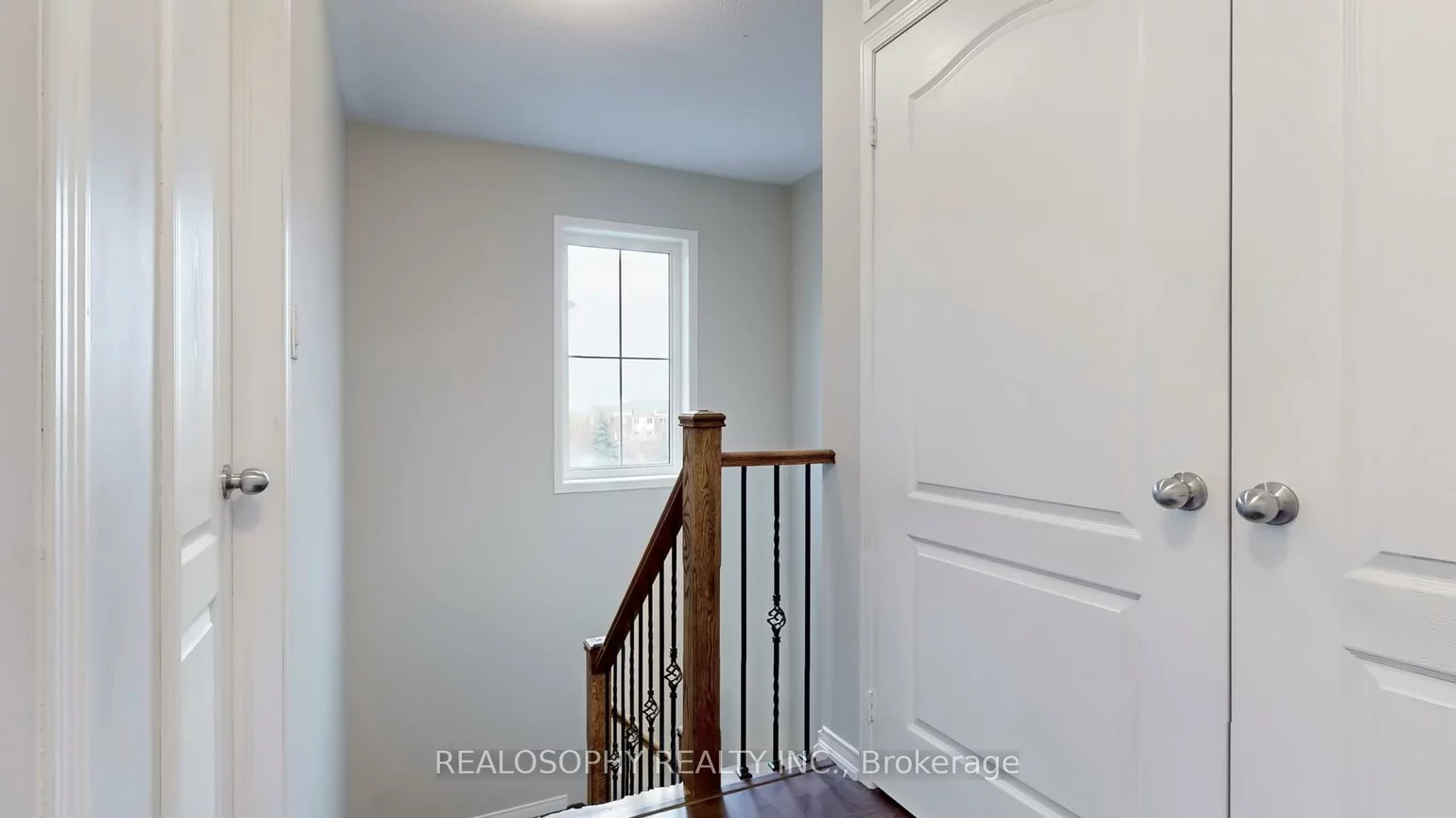 2496, Post, 1015 - RO River Oaks, Oakville