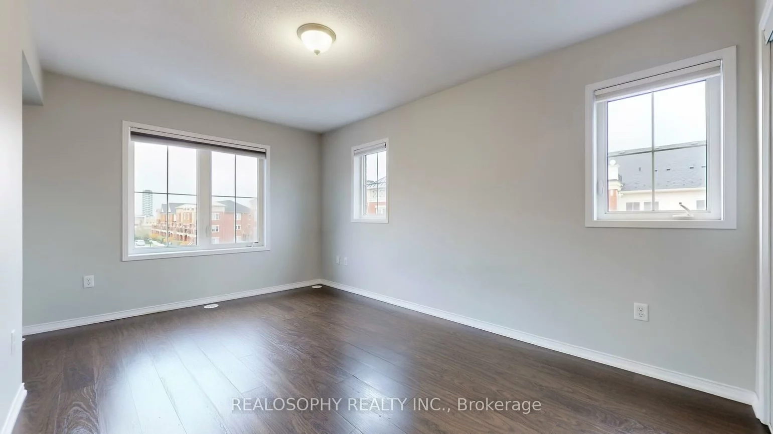 2496, Post, 1015 - RO River Oaks, Oakville