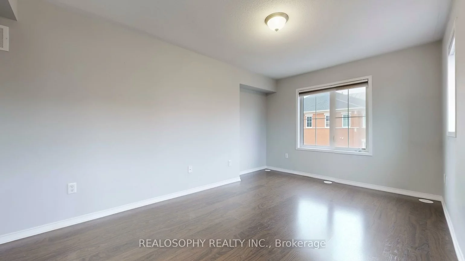 2496, Post, 1015 - RO River Oaks, Oakville