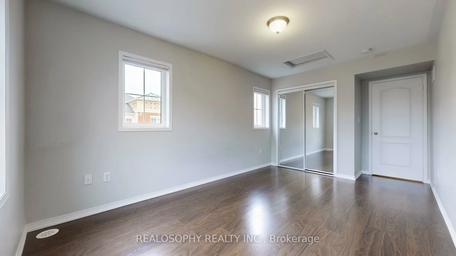 2496, Post, 1015 - RO River Oaks, Oakville