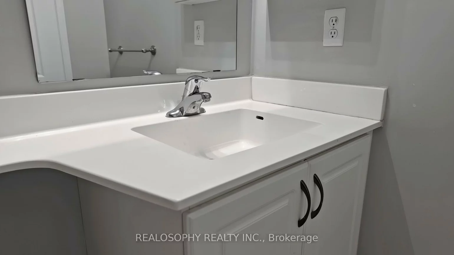 2496, Post, 1015 - RO River Oaks, Oakville