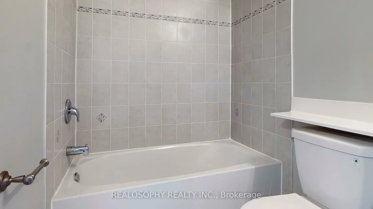 2496, Post, 1015 - RO River Oaks, Oakville