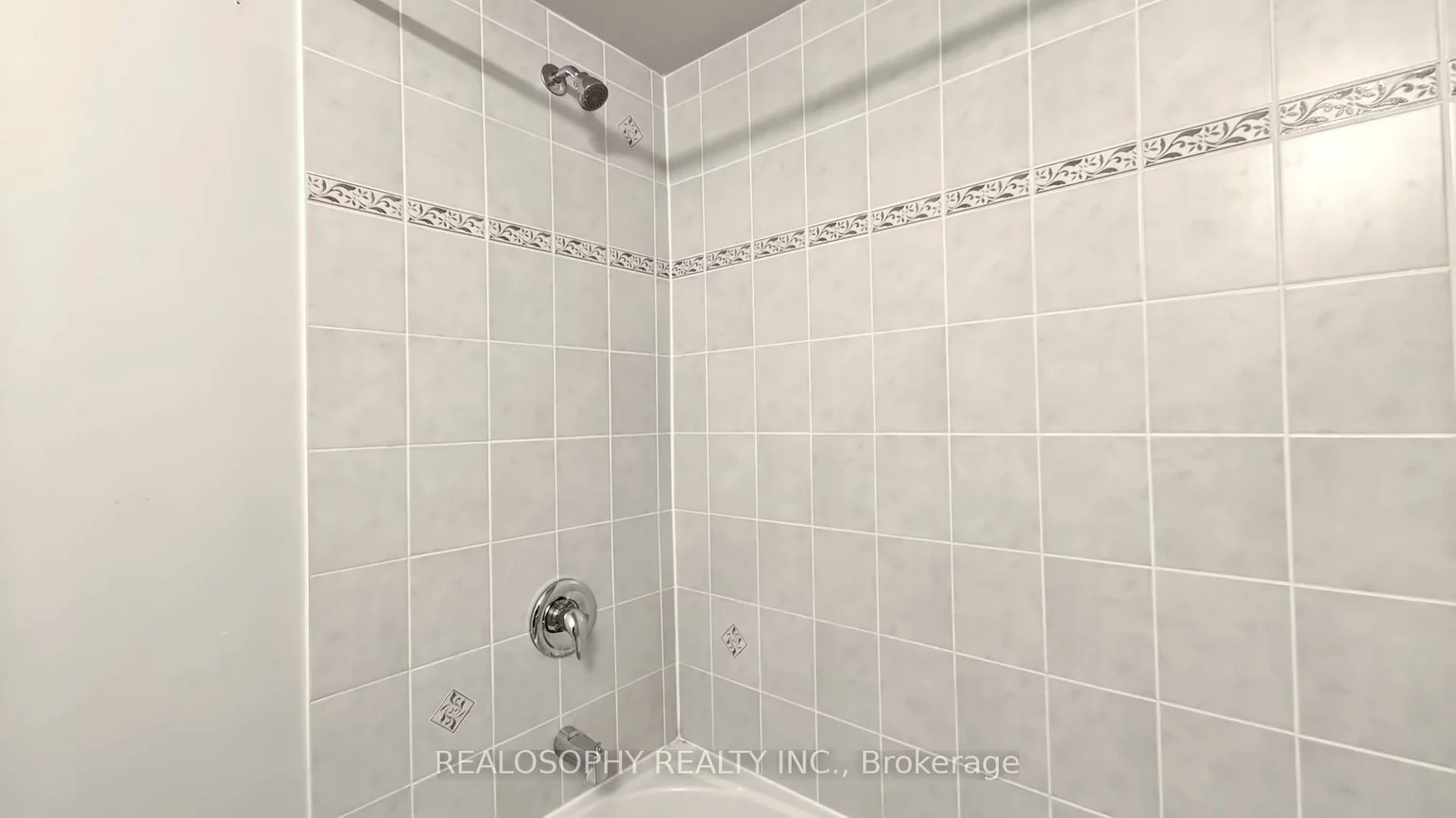 2496, Post, 1015 - RO River Oaks, Oakville