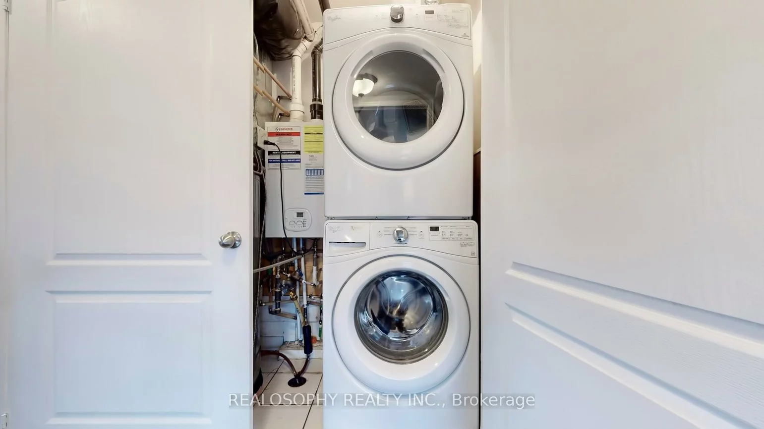 2496, Post, 1015 - RO River Oaks, Oakville