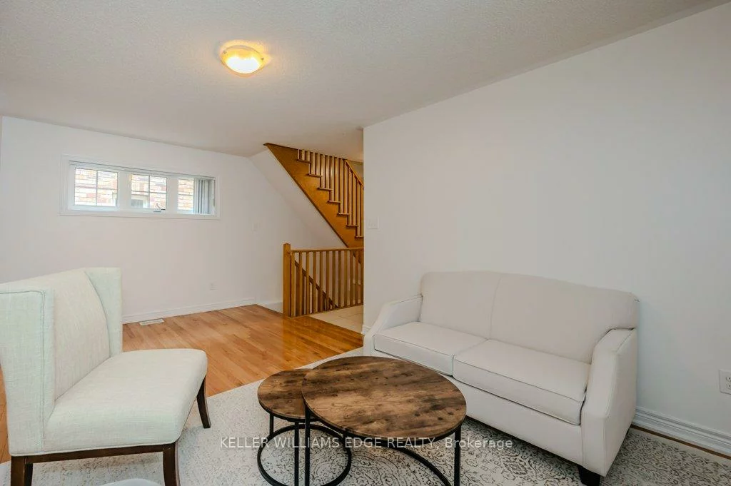 233, Duskywing, 1001 - BR Bronte, Oakville