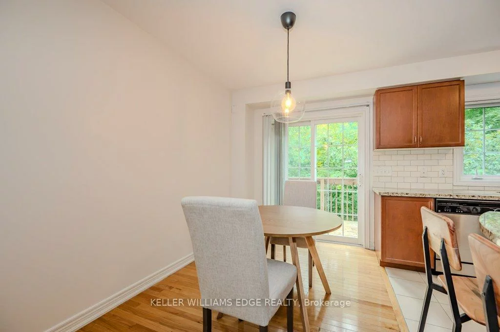 233, Duskywing, 1001 - BR Bronte, Oakville