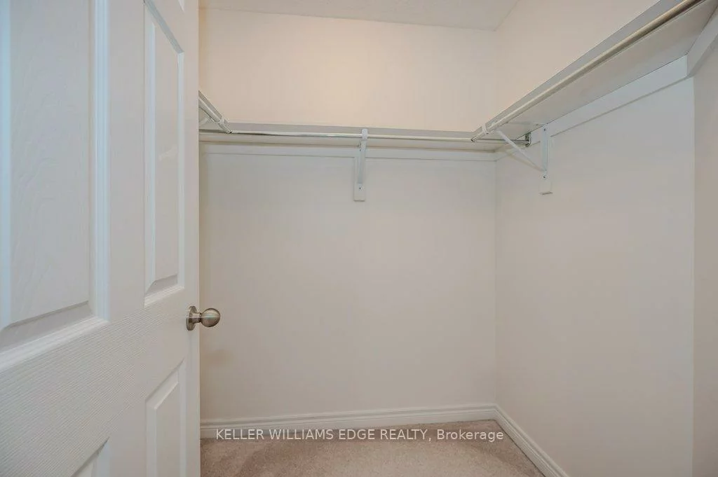 233, Duskywing, 1001 - BR Bronte, Oakville