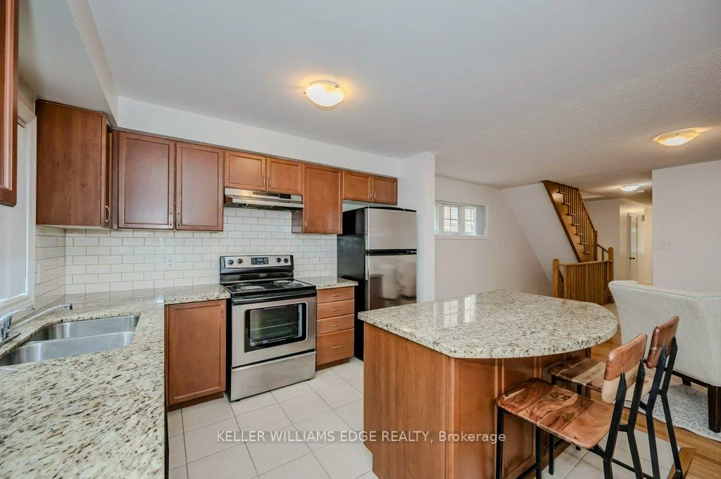 233, Duskywing, 1001 - BR Bronte, Oakville