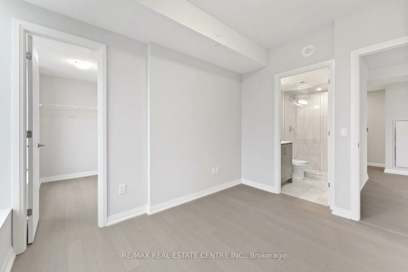 1415, Dundas, 1010 - JM Joshua Meadows, Oakville