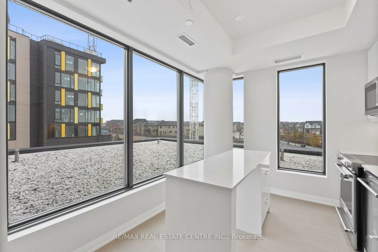 1415, Dundas, 1010 - JM Joshua Meadows, Oakville