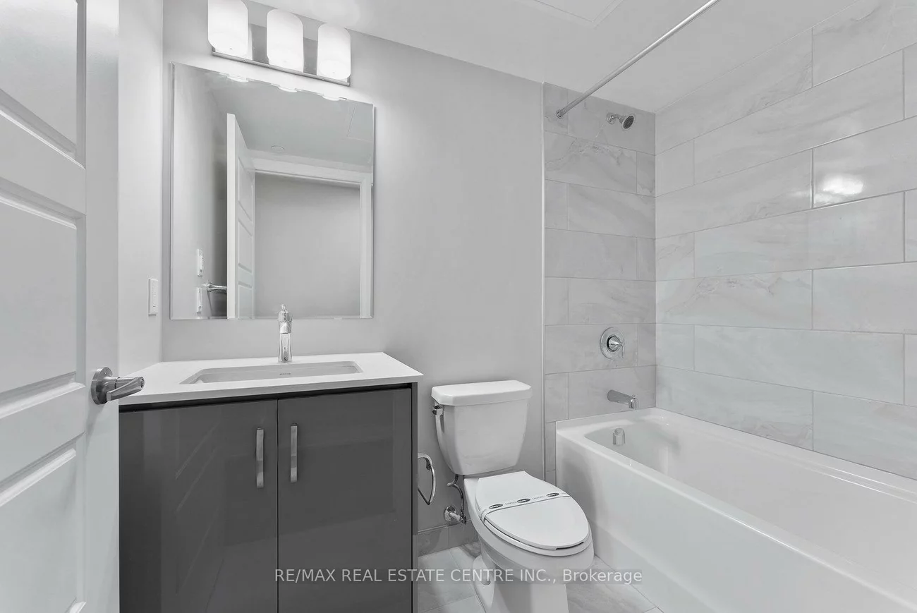 1415, Dundas, 1010 - JM Joshua Meadows, Oakville
