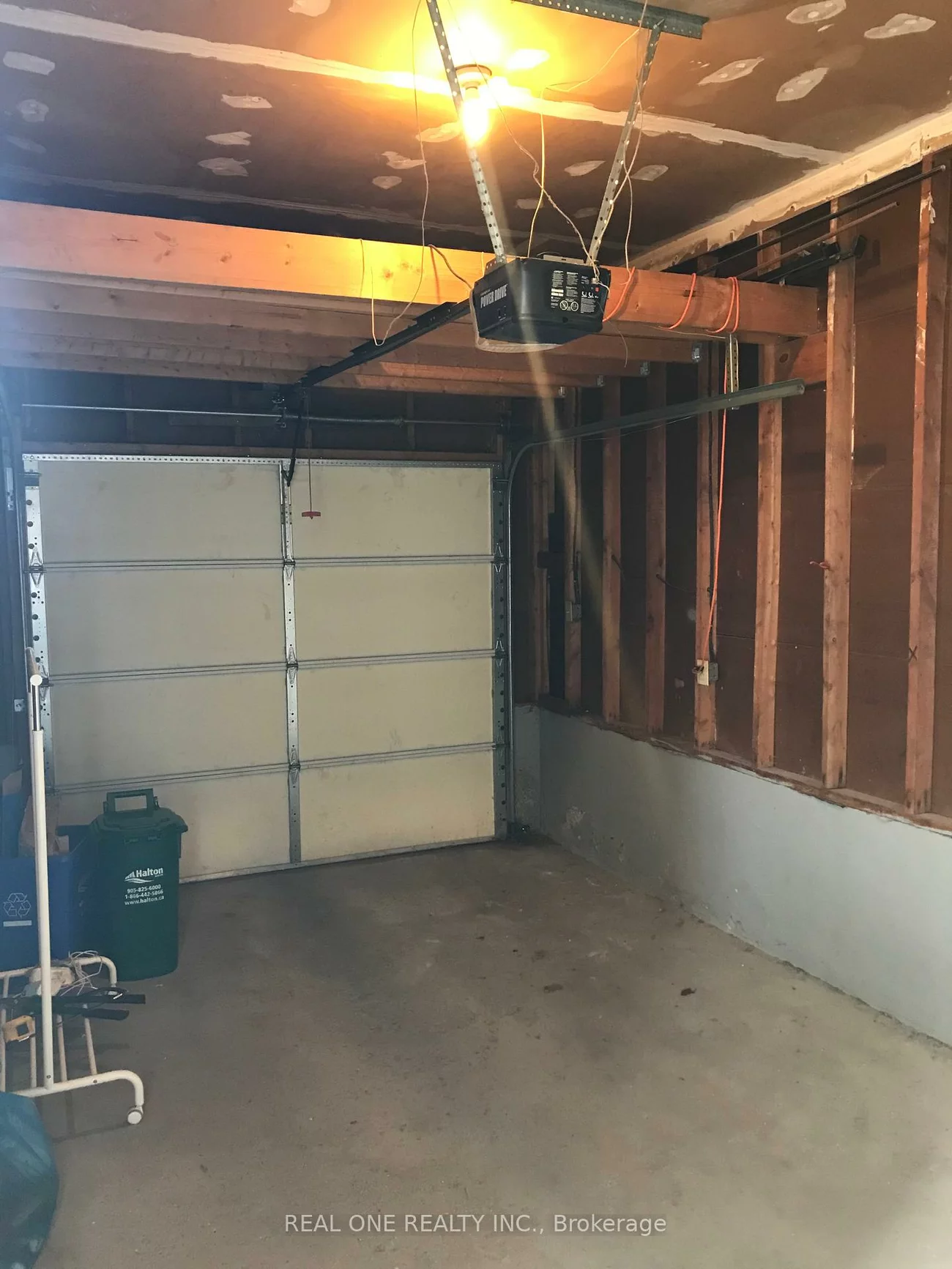 1580, Lancaster, 1005 - FA Falgarwood, Oakville