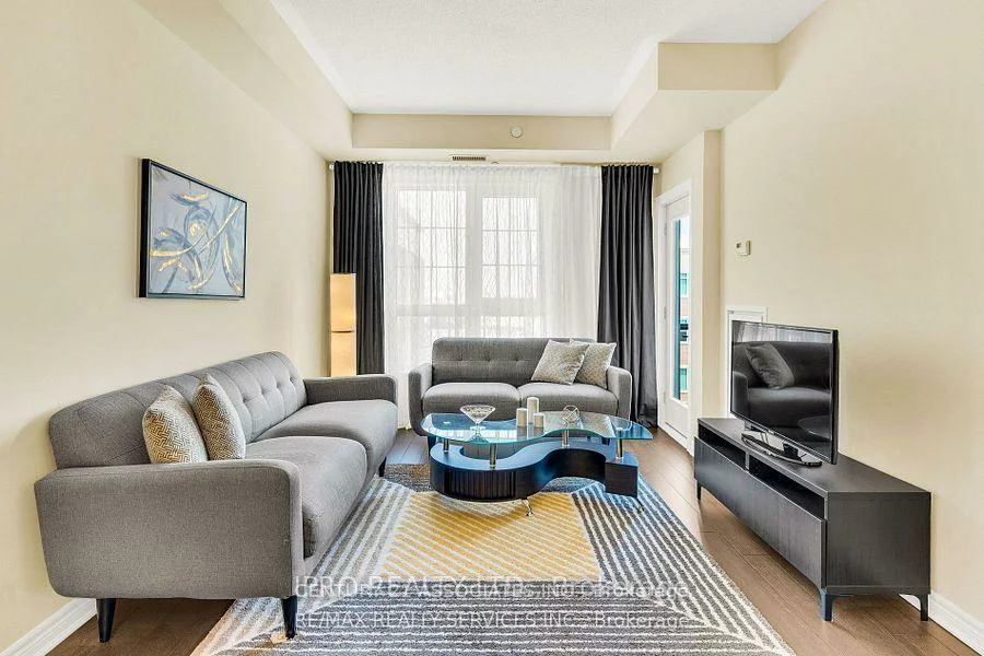 216, Oak Park, 1015 - RO River Oaks, Oakville