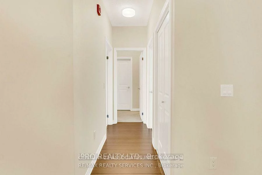 216, Oak Park, 1015 - RO River Oaks, Oakville