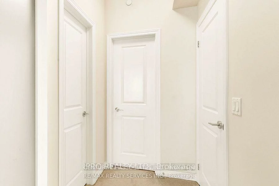 216, Oak Park, 1015 - RO River Oaks, Oakville