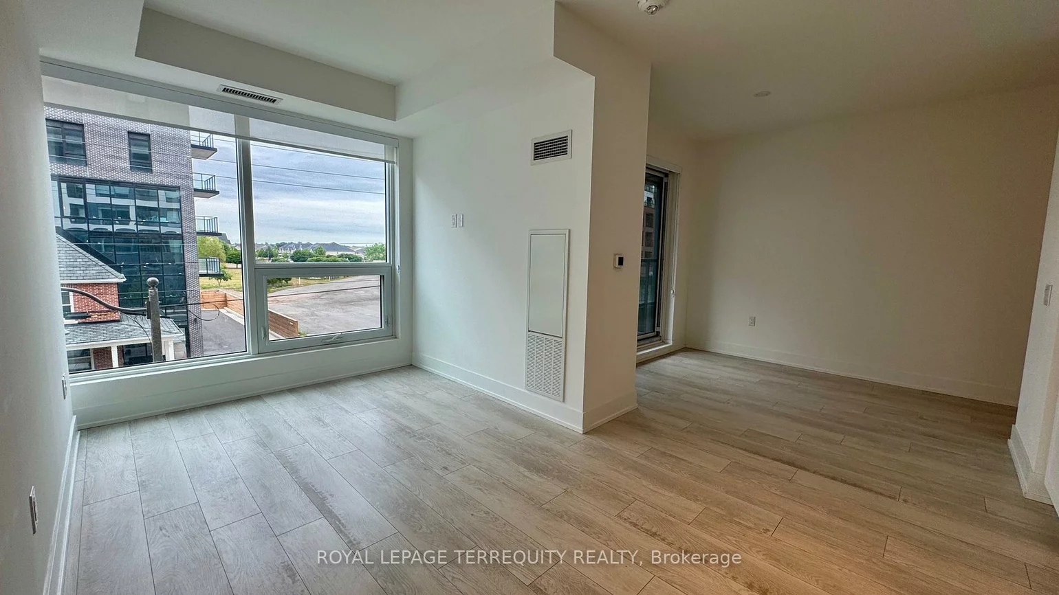 2450, Old Bronte, 1000 - BC Bronte Creek, Oakville