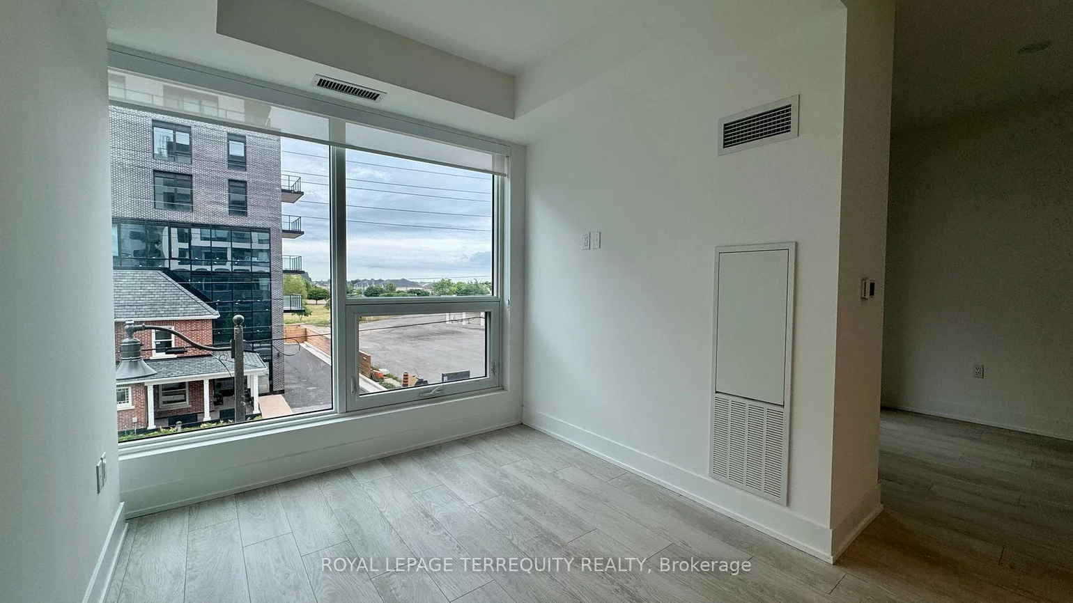 2450, Old Bronte, 1000 - BC Bronte Creek, Oakville