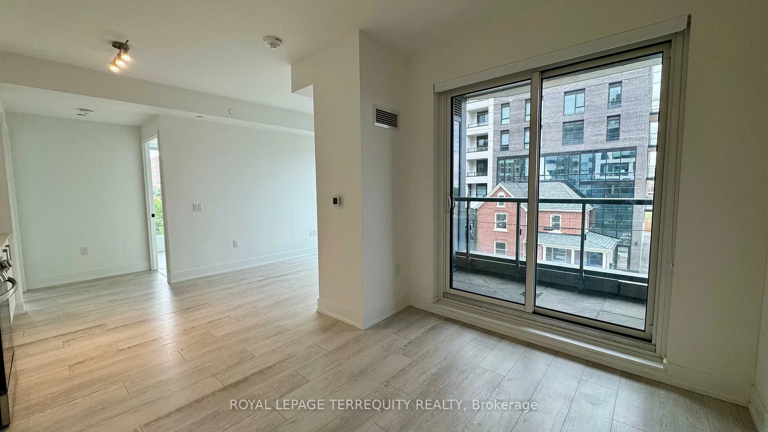 2450, Old Bronte, 1000 - BC Bronte Creek, Oakville