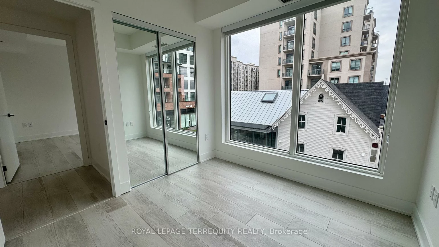 2450, Old Bronte, 1000 - BC Bronte Creek, Oakville