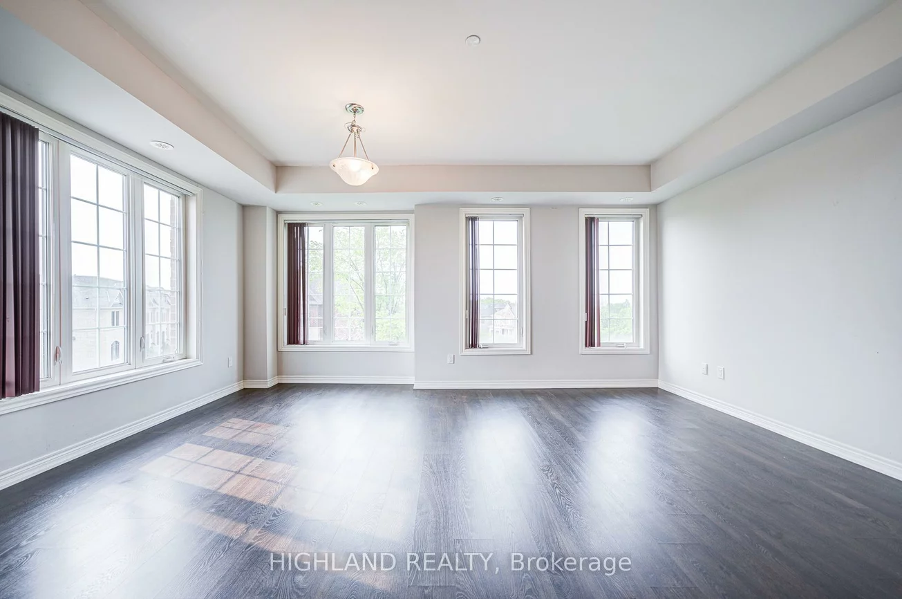 2199, Lillykin, 1015 - RO River Oaks, Oakville