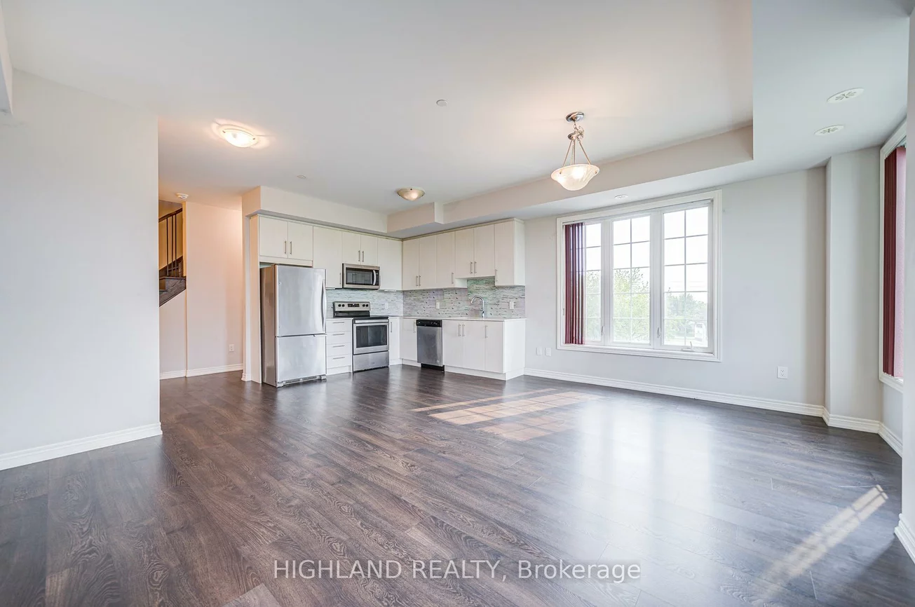 2199, Lillykin, 1015 - RO River Oaks, Oakville