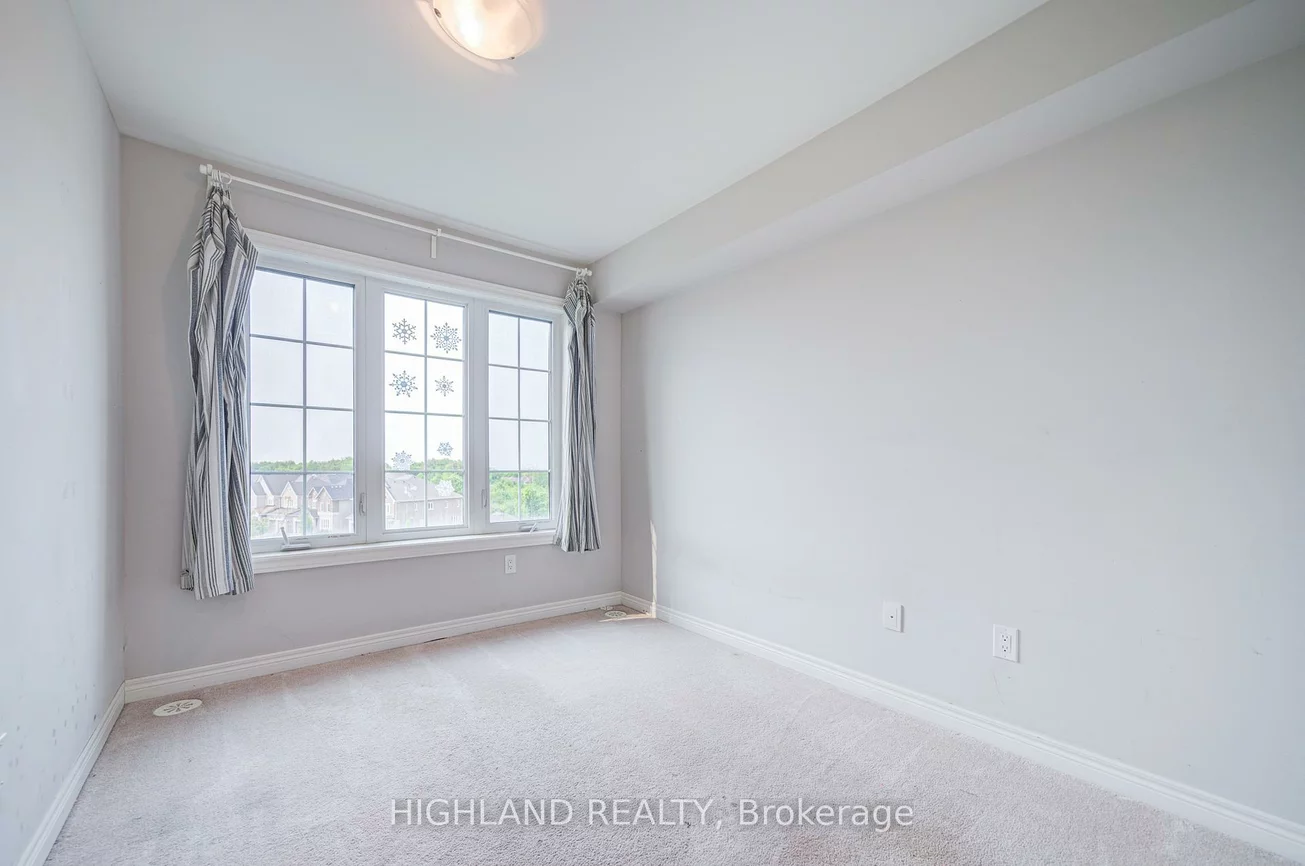 2199, Lillykin, 1015 - RO River Oaks, Oakville
