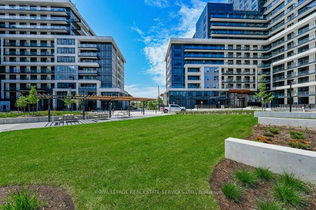 3220, William Coltson, 1010 - JM Joshua Meadows, Oakville