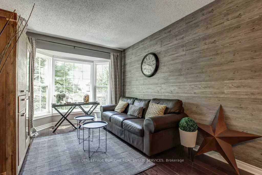 2272, Mowat, 1015 - RO River Oaks, Oakville