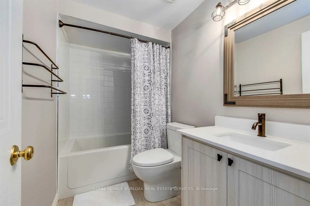 2272, Mowat, 1015 - RO River Oaks, Oakville