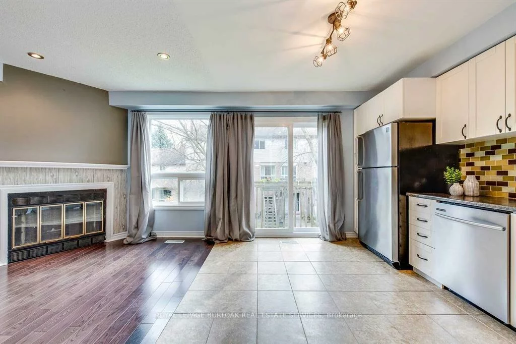 2272, Mowat, 1015 - RO River Oaks, Oakville