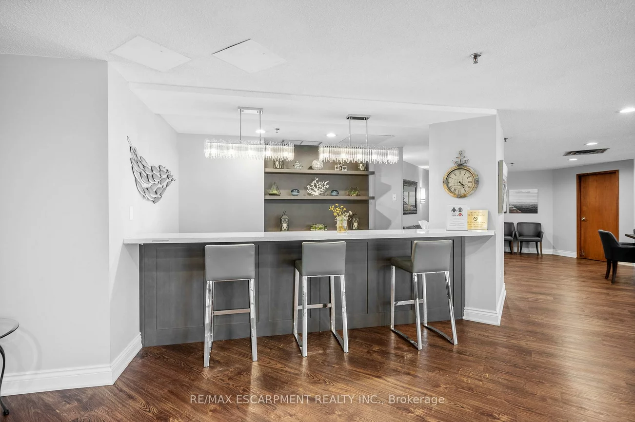 2511, Lakeshore, 1001 - BR Bronte, Oakville