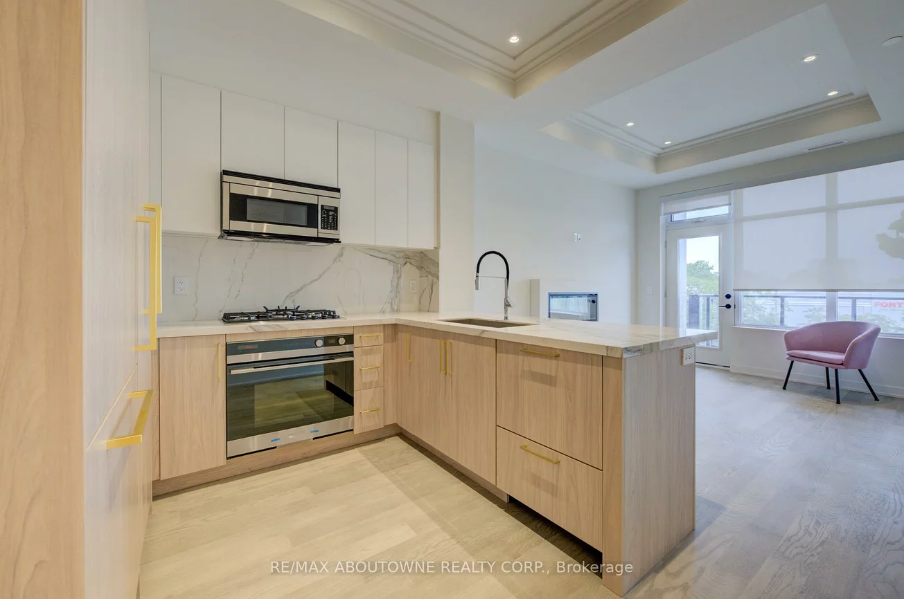 123, MAURICE, 1002 - CO Central, Oakville