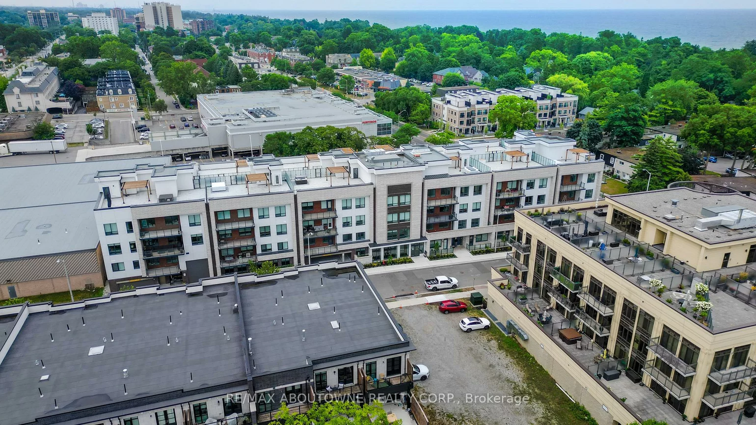 123, MAURICE, 1002 - CO Central, Oakville