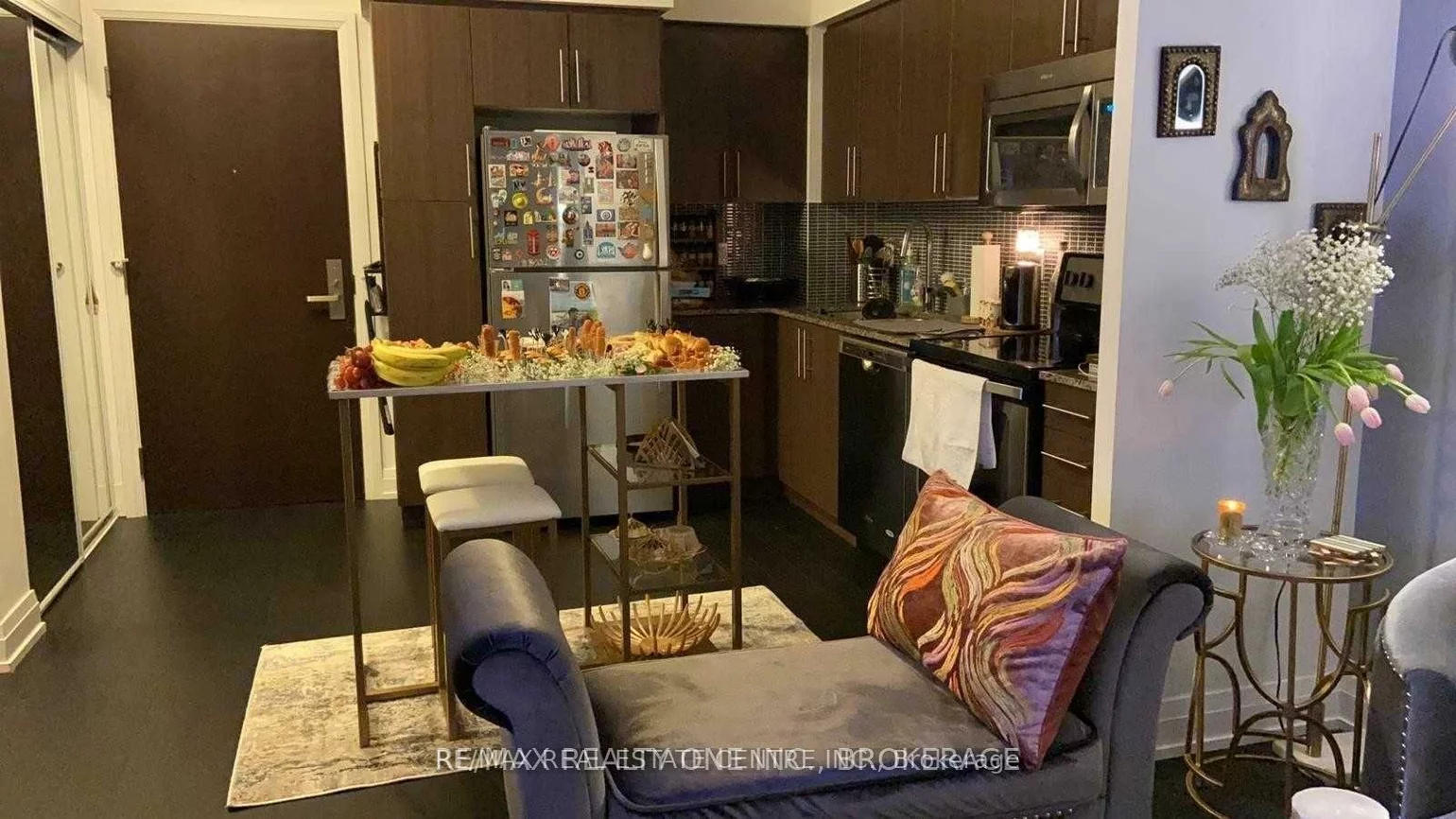 65, Speers, 1002 - CO Central, Oakville