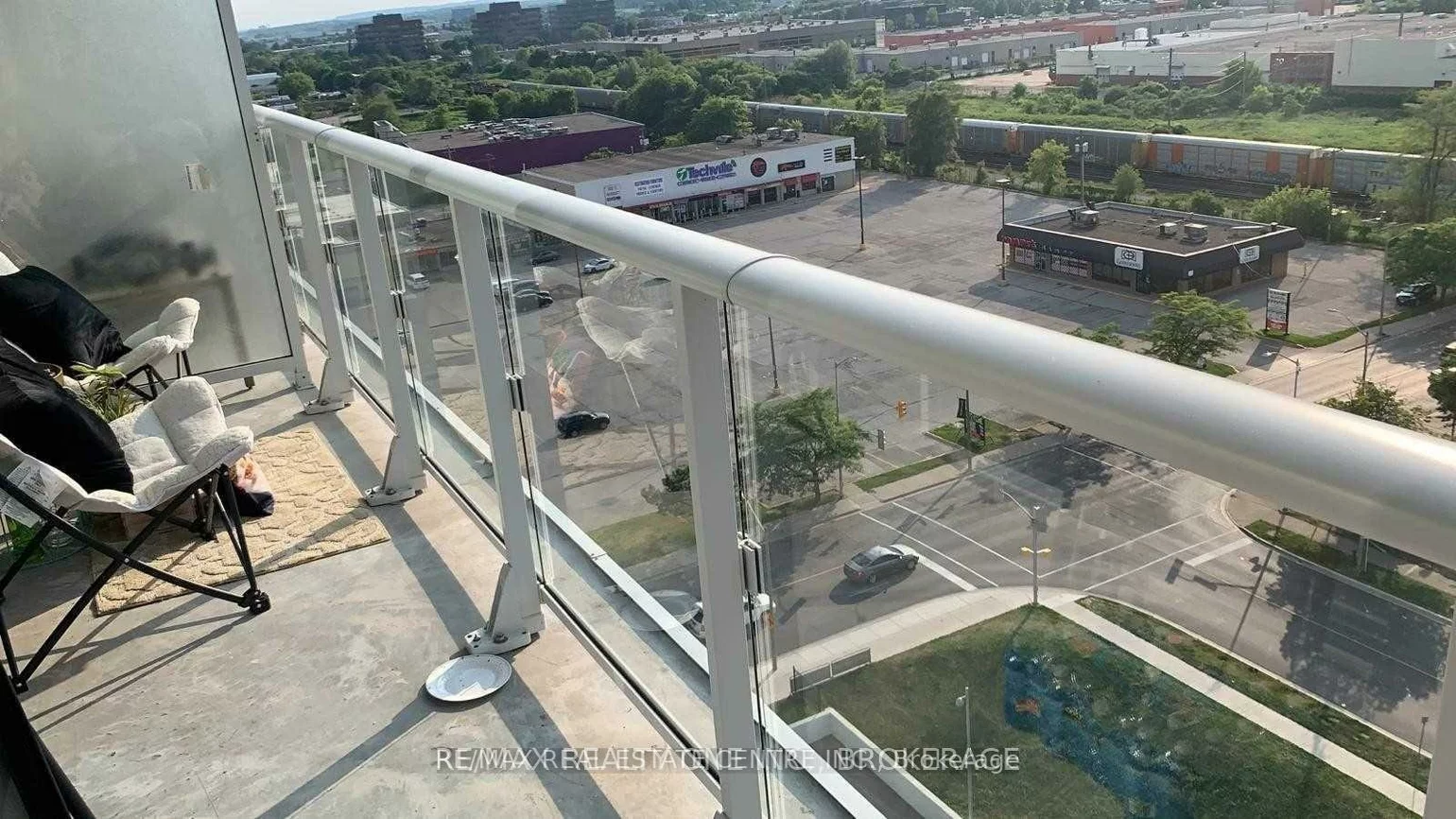 65, Speers, 1002 - CO Central, Oakville