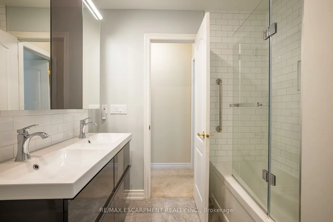 1050, Grand, 1005 - FA Falgarwood, Oakville